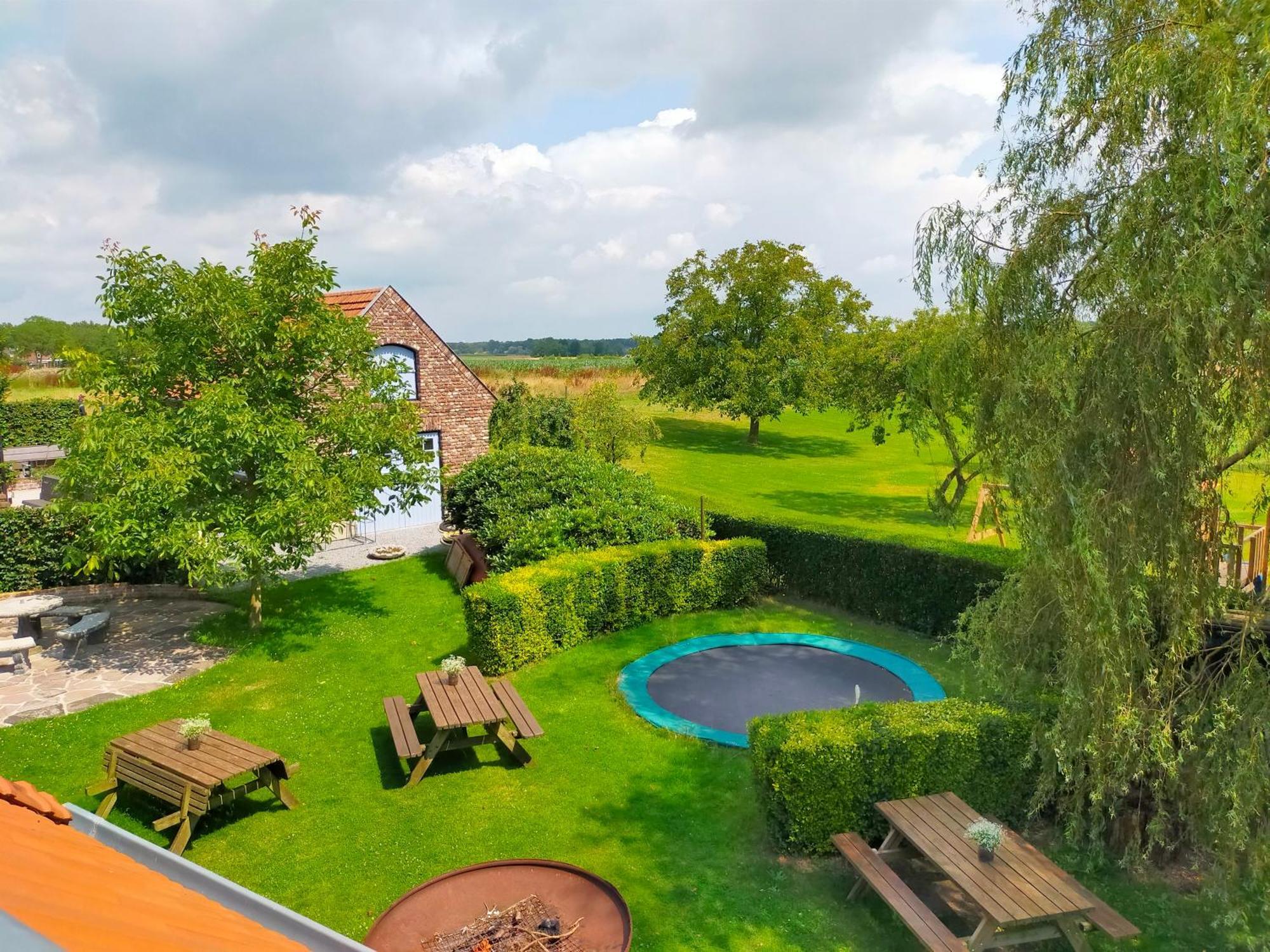 Aan De Molenberg Bed & Breakfast Broekhuizen  Bagian luar foto